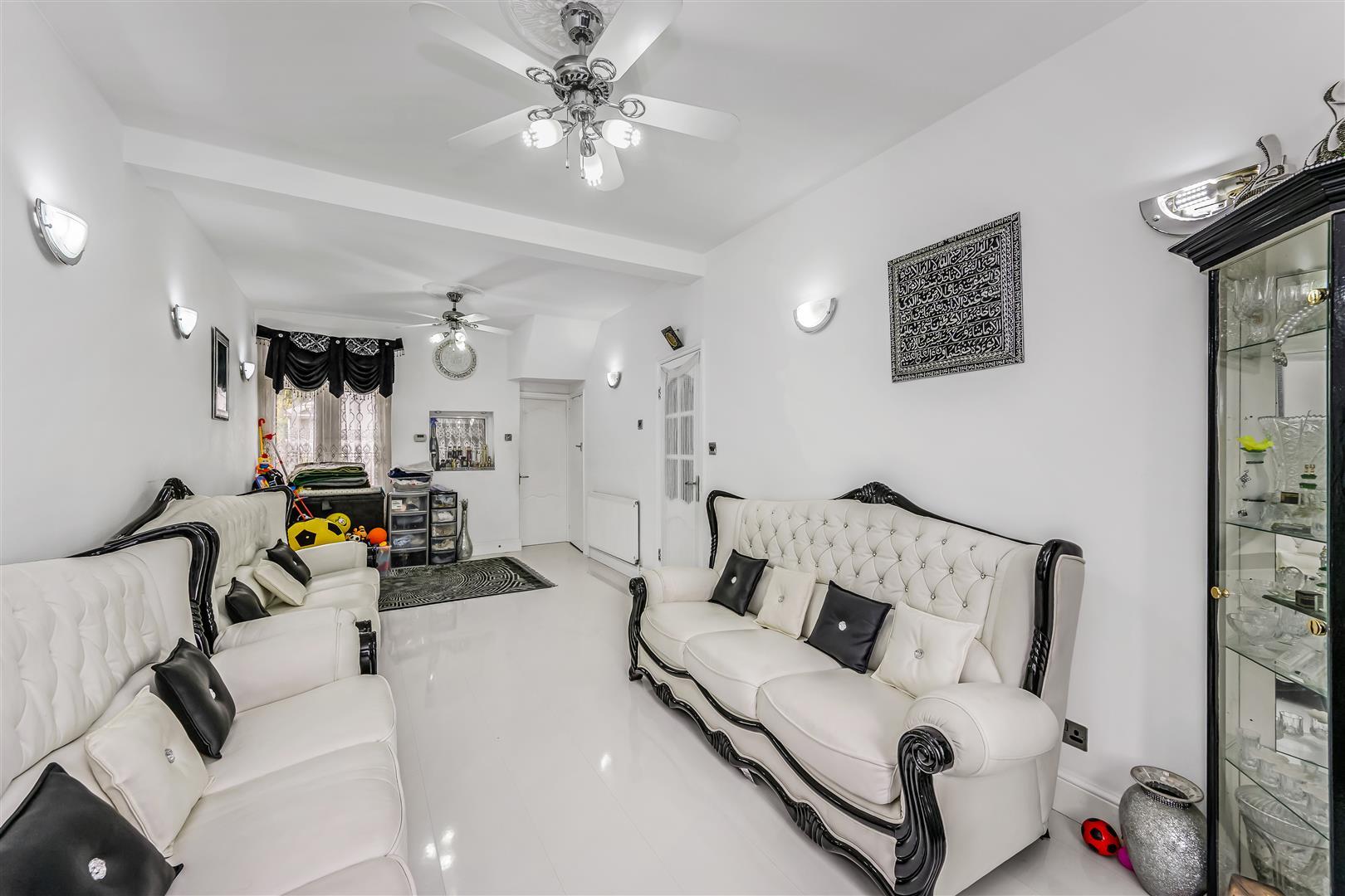 Property Image 5b09d590-4f9f-4218-b70f-30c93dc9b31e