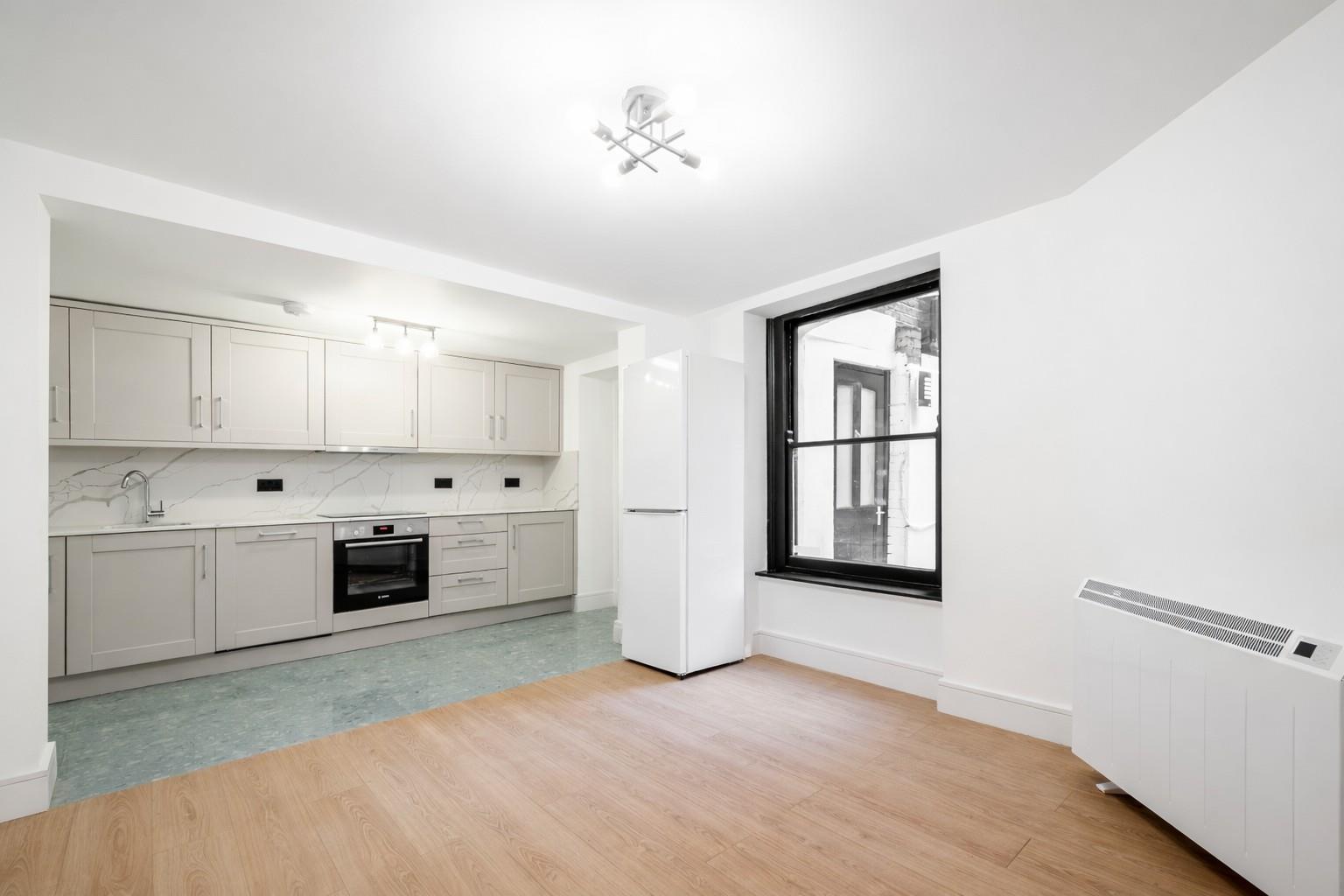 Living room. One bedroom flat for sale, Guilford Street, Bloomsbury, WC1N. 