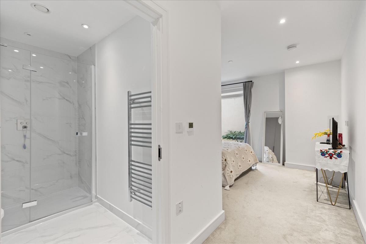 Property Image 5b3008e9-ae5c-42bd-bf9f-a7594a2b54d0