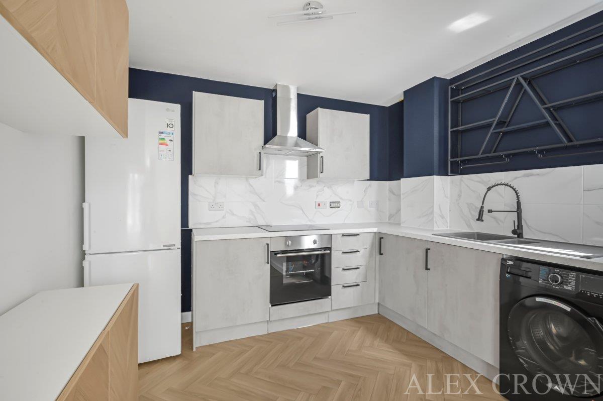 Property Image 5b3a5f79-0313-49c5-9607-17de71de3a4c