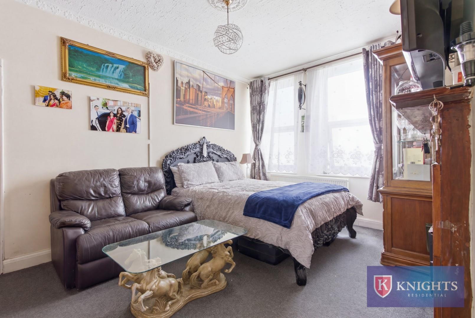 Property Image 5b62f938-b2a1-44e5-b6d6-06846d5c65cb