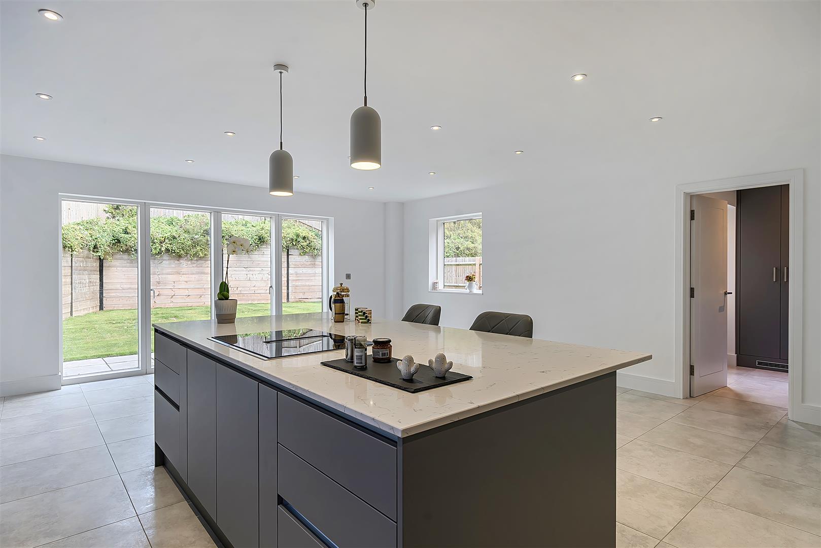 Property Image 5bb0f3dc-da40-4cb7-836f-8a8920d132fe