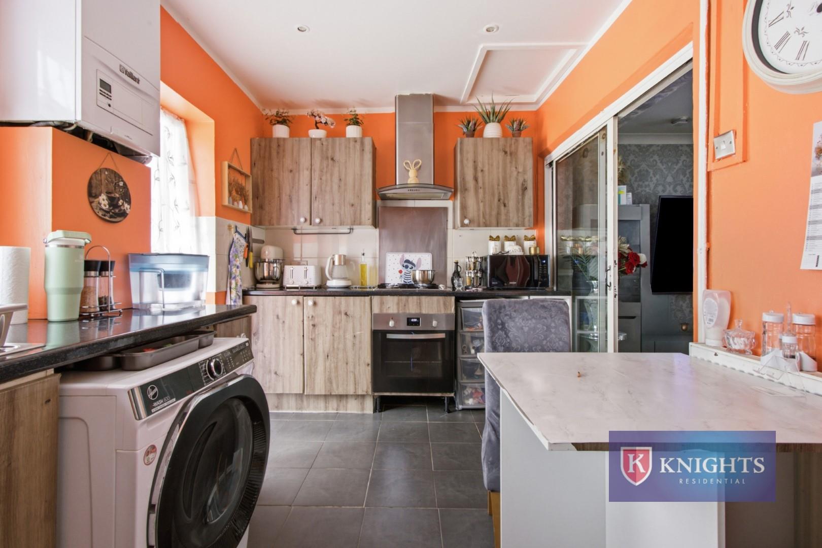 Property Image 5bb543e9-c552-42e5-b43b-81ad5c059d5a
