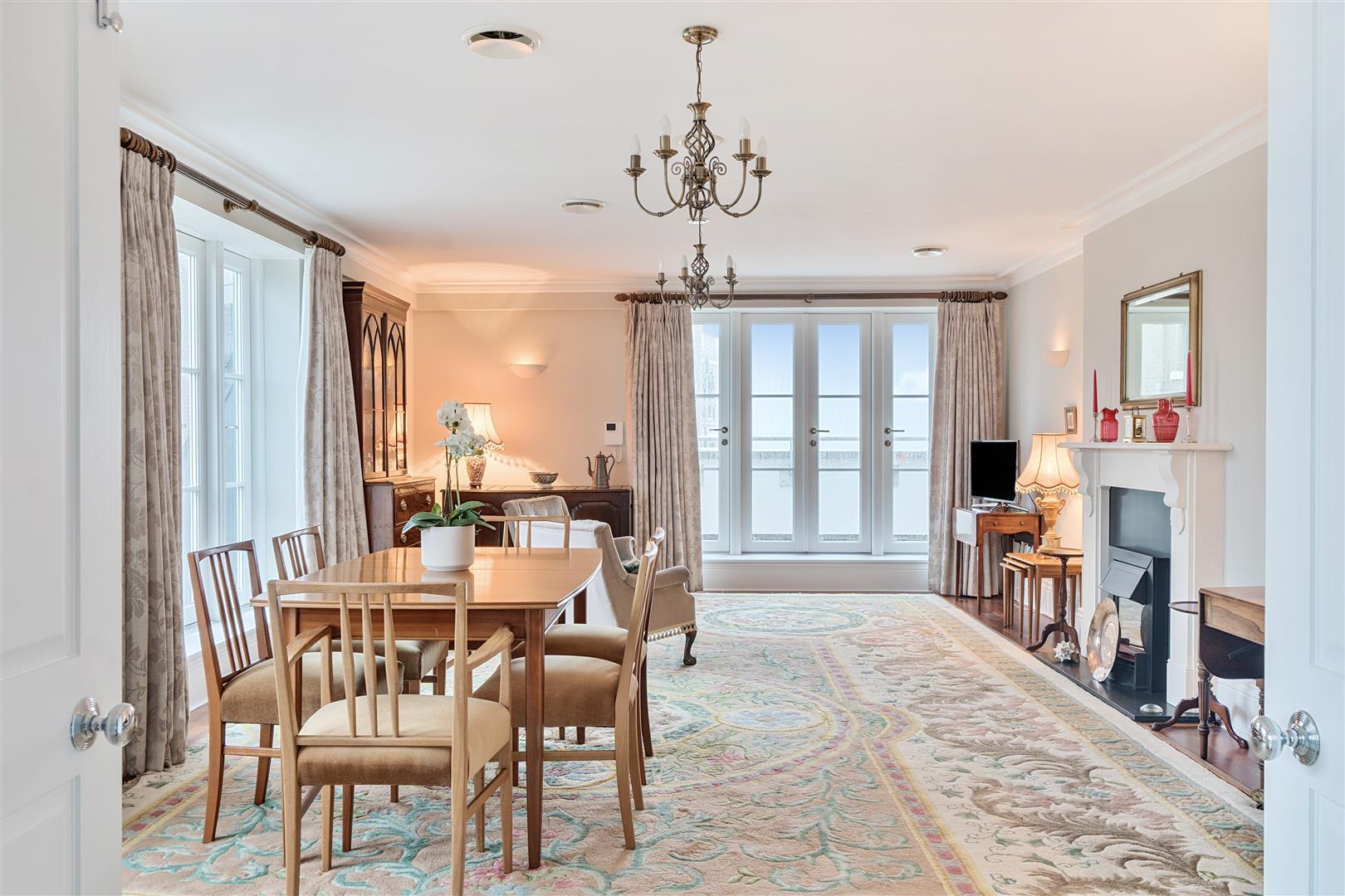Property Image 5be502d5-0080-40a8-8825-fc4a70bd3e9d