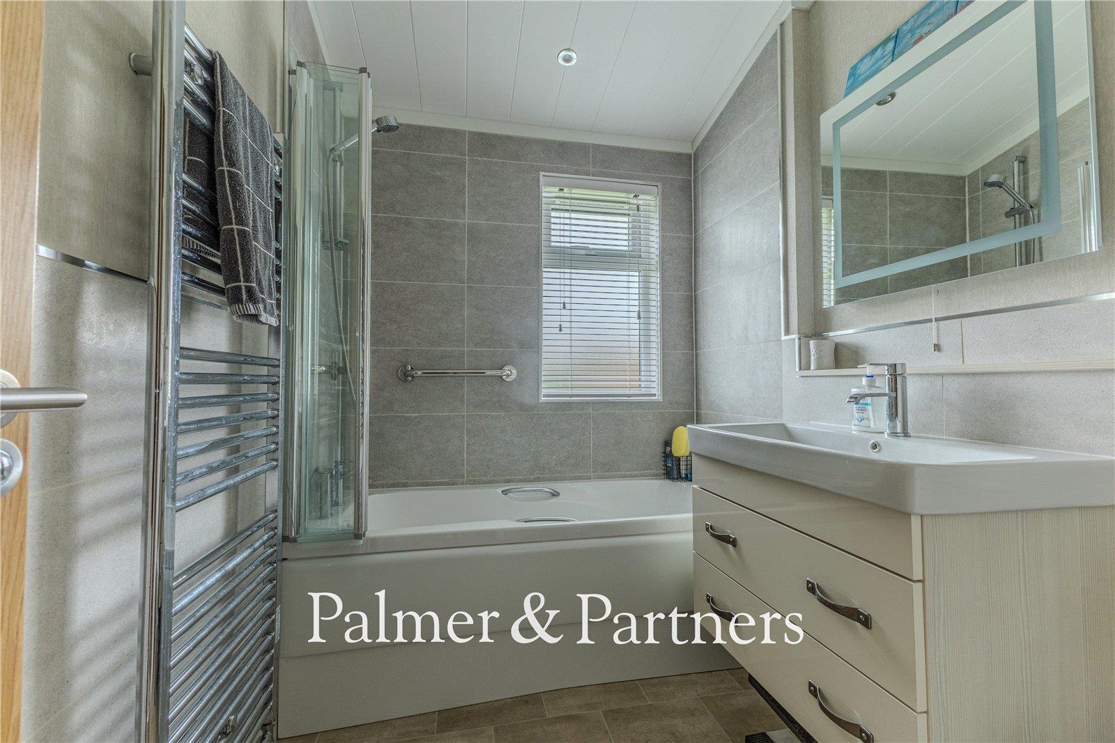 Property Image 5be8e114-2282-45ec-b911-58c4e0460e6f