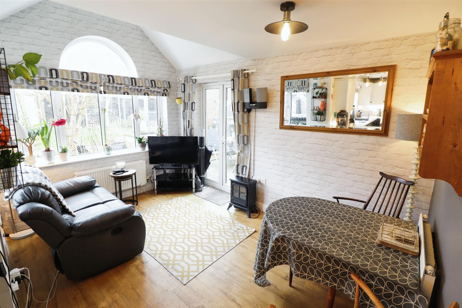 Property Image 5bed8b89-8e08-43a1-a720-b78d8a00f056