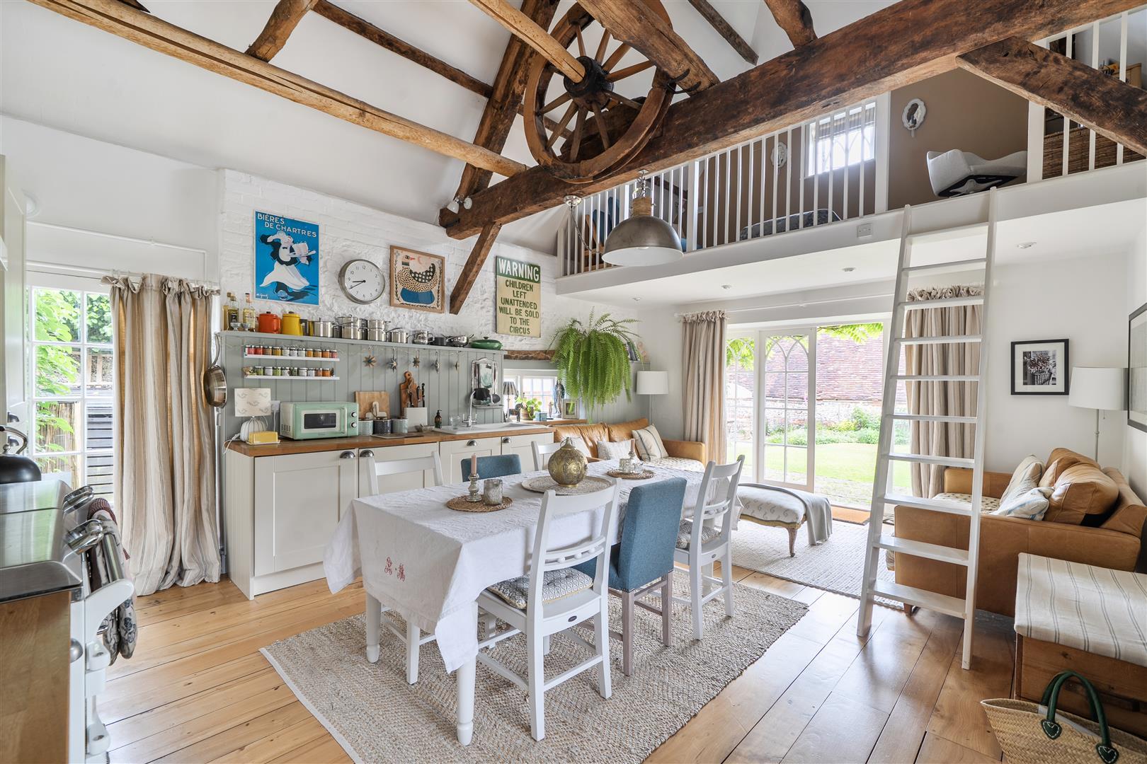 Property Image 5bf499c4-000c-48ee-b3a8-5b0698df3a2b