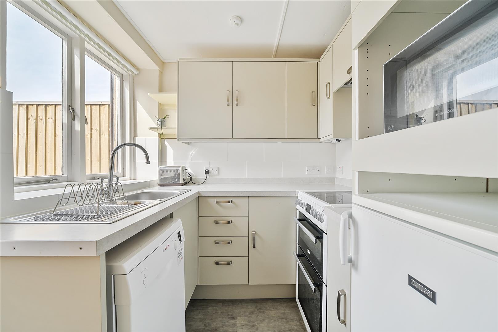 Property Image 5c0364f7-7c00-40f6-a35e-cfc603b7a29d