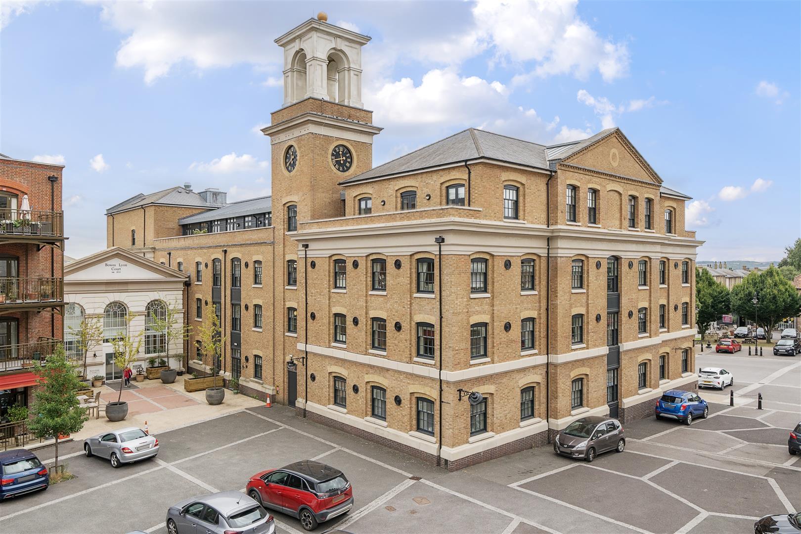 Property Image 5c1172f5-83e4-44da-93e7-87cbd8def1cc
