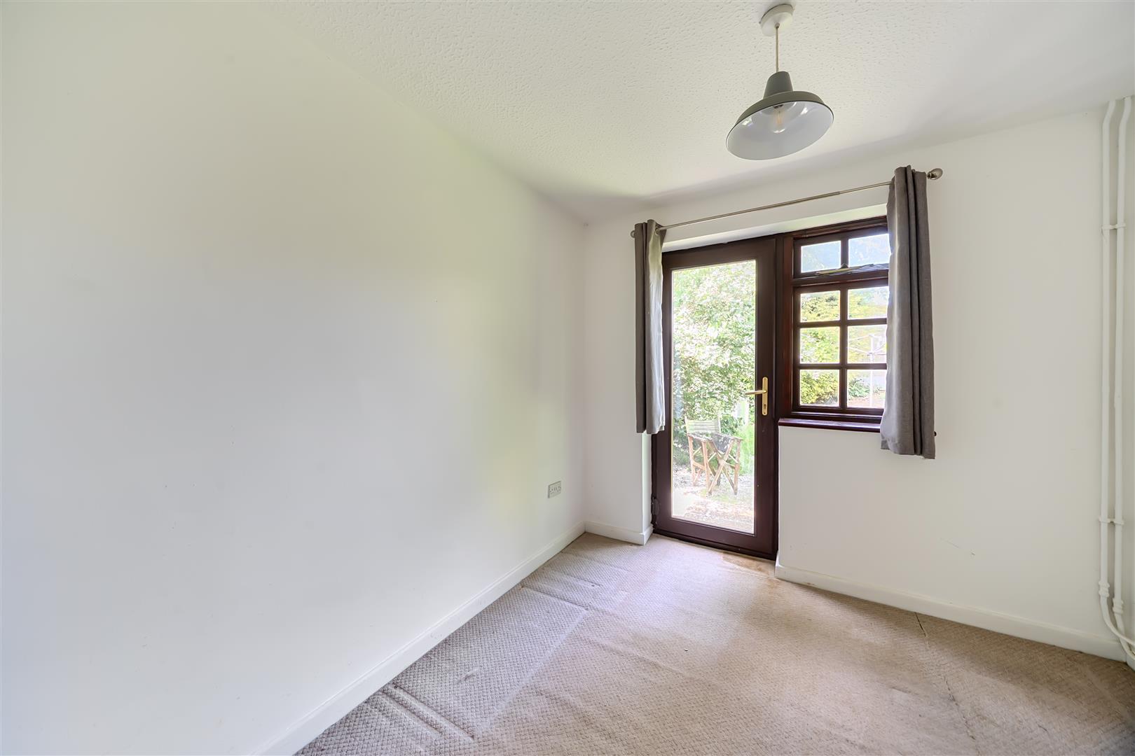 Property Image 5c2e5daa-7a08-465d-bebc-91339093c828