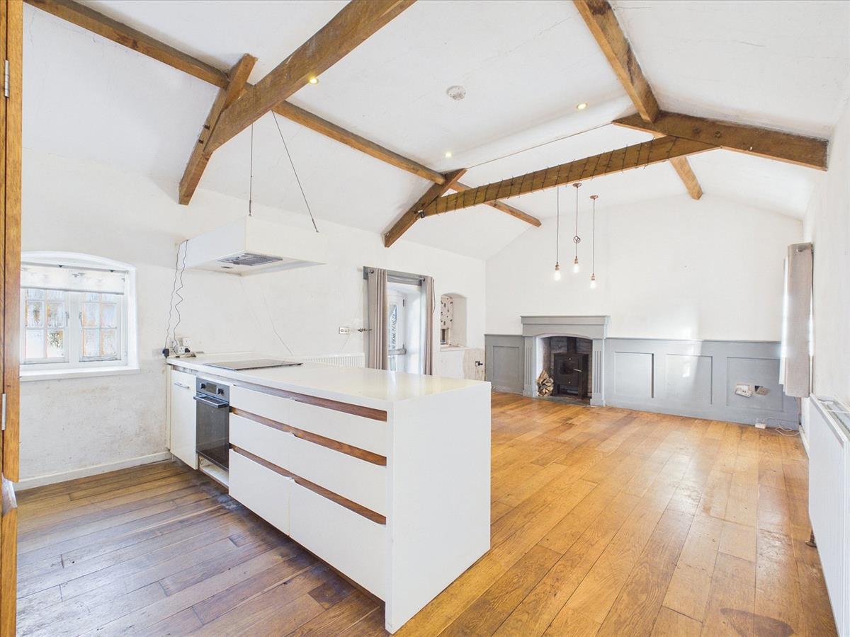 Property Image 5c6f9712-7199-43a7-96f9-27e574a166f3