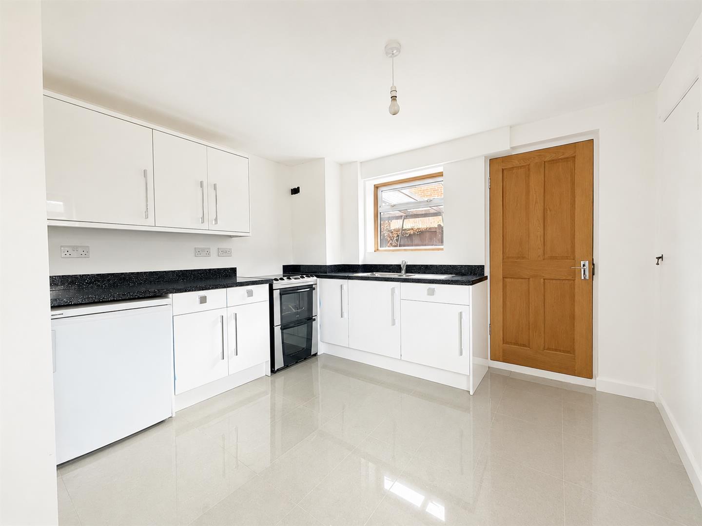 Property Image 5c89fc58-1b8c-41dc-81f0-6a1ce36c3f5e
