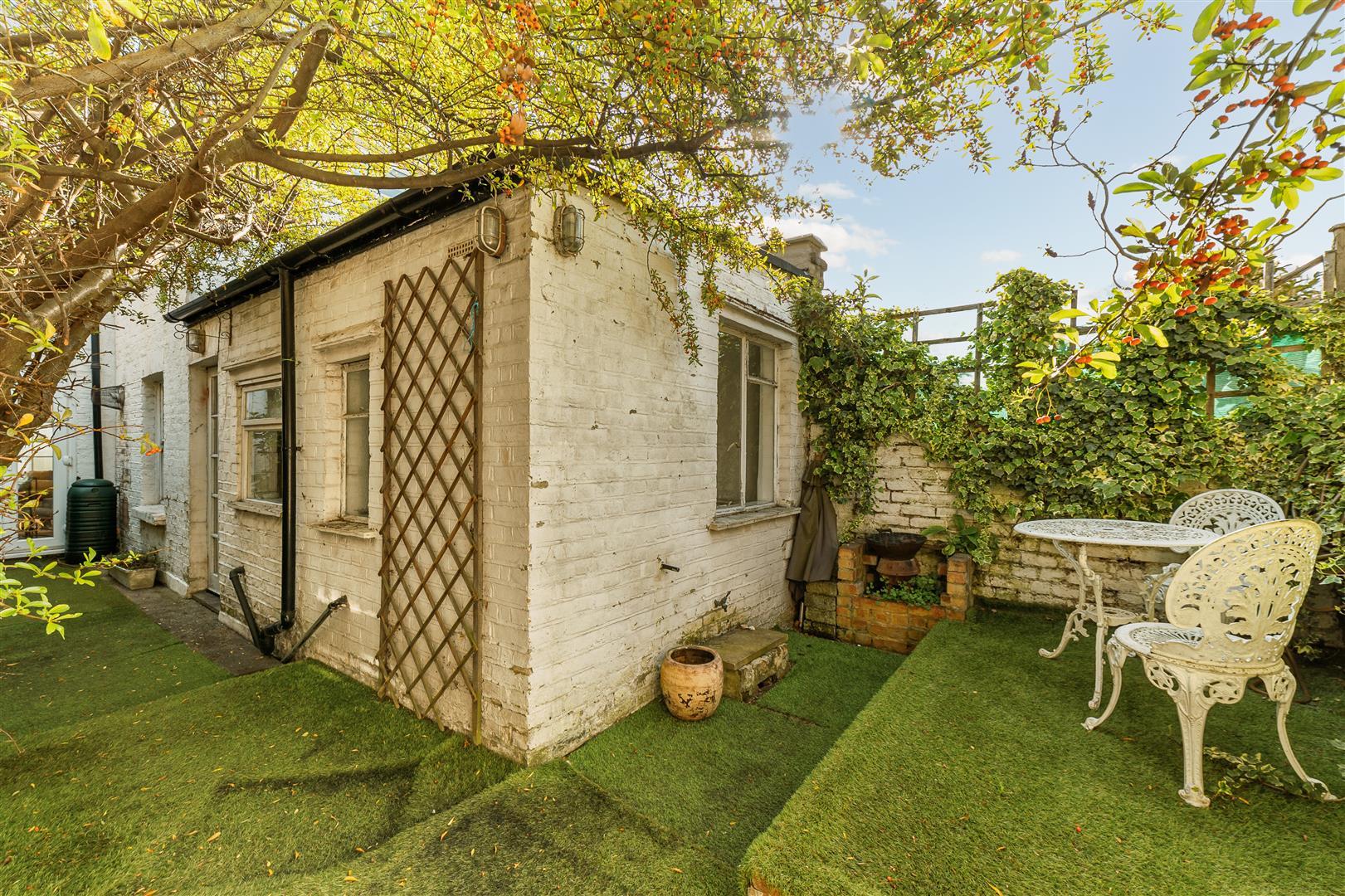 Property Image 5c8b76d8-7639-4d80-b37b-0015449a0c0b