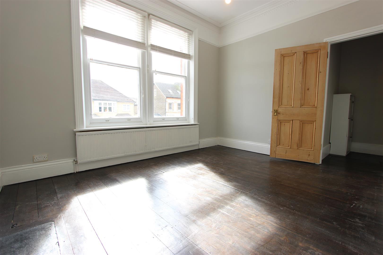 Property Image 5c931f86-60c3-4f98-b231-e121106a9887