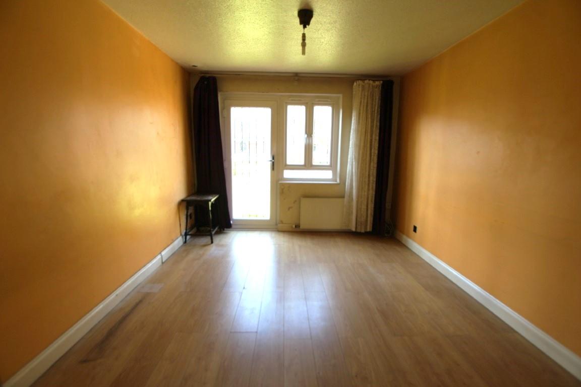 Property Image 5c9df07f-98e2-4e2e-89af-7f098f54f3f6