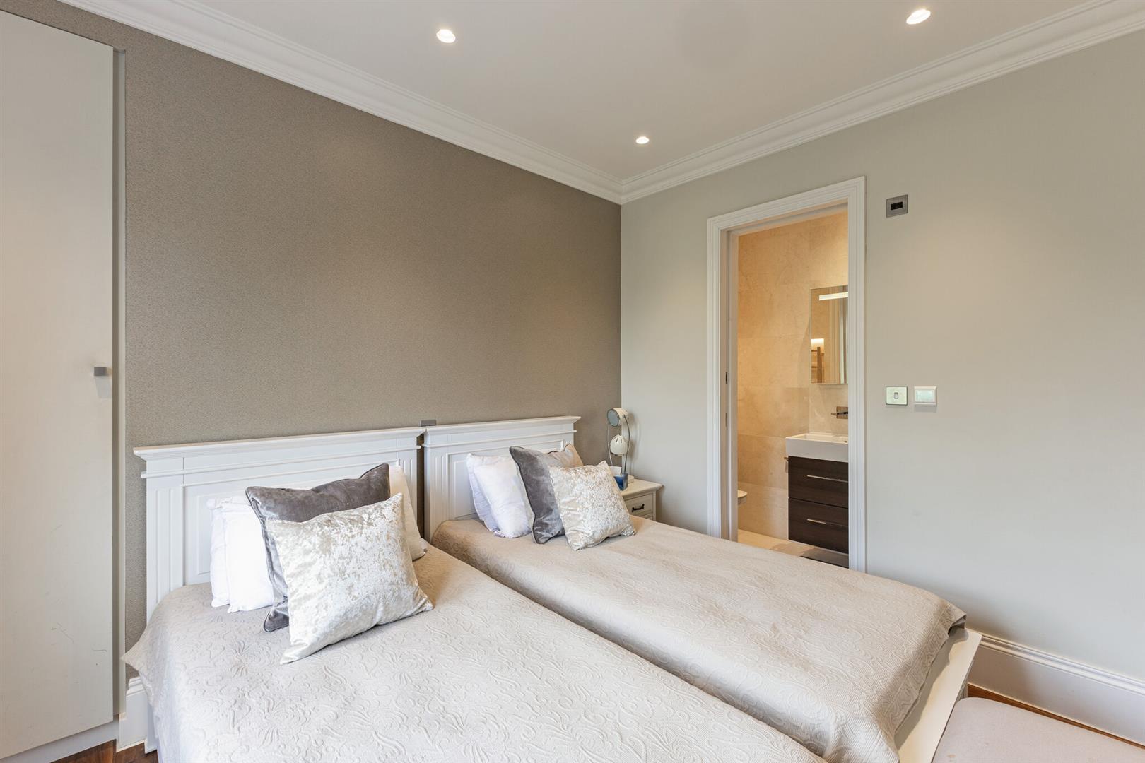 Property Image 5caecfc8-8b8b-49bc-98df-6c97e4a6b704