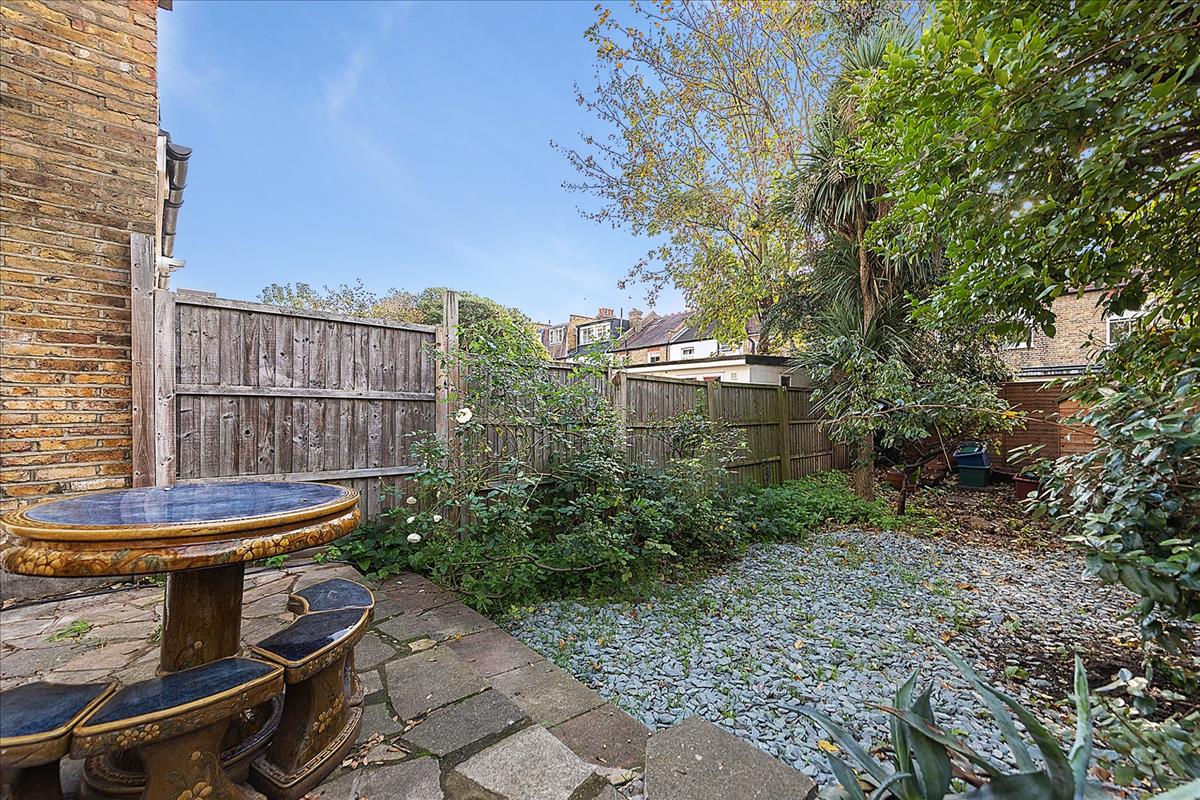 Property Image 5cb2aa70-0d42-4d9a-8f8f-4c06d9764afd
