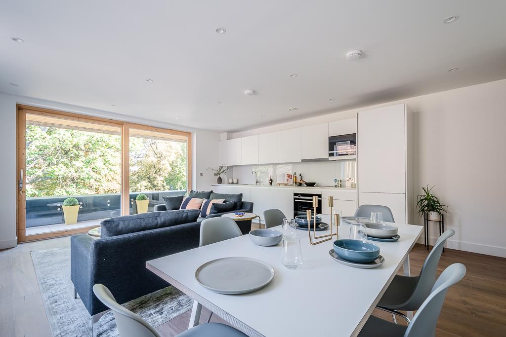 Three bedroom apartment for sale, Hackney, E8