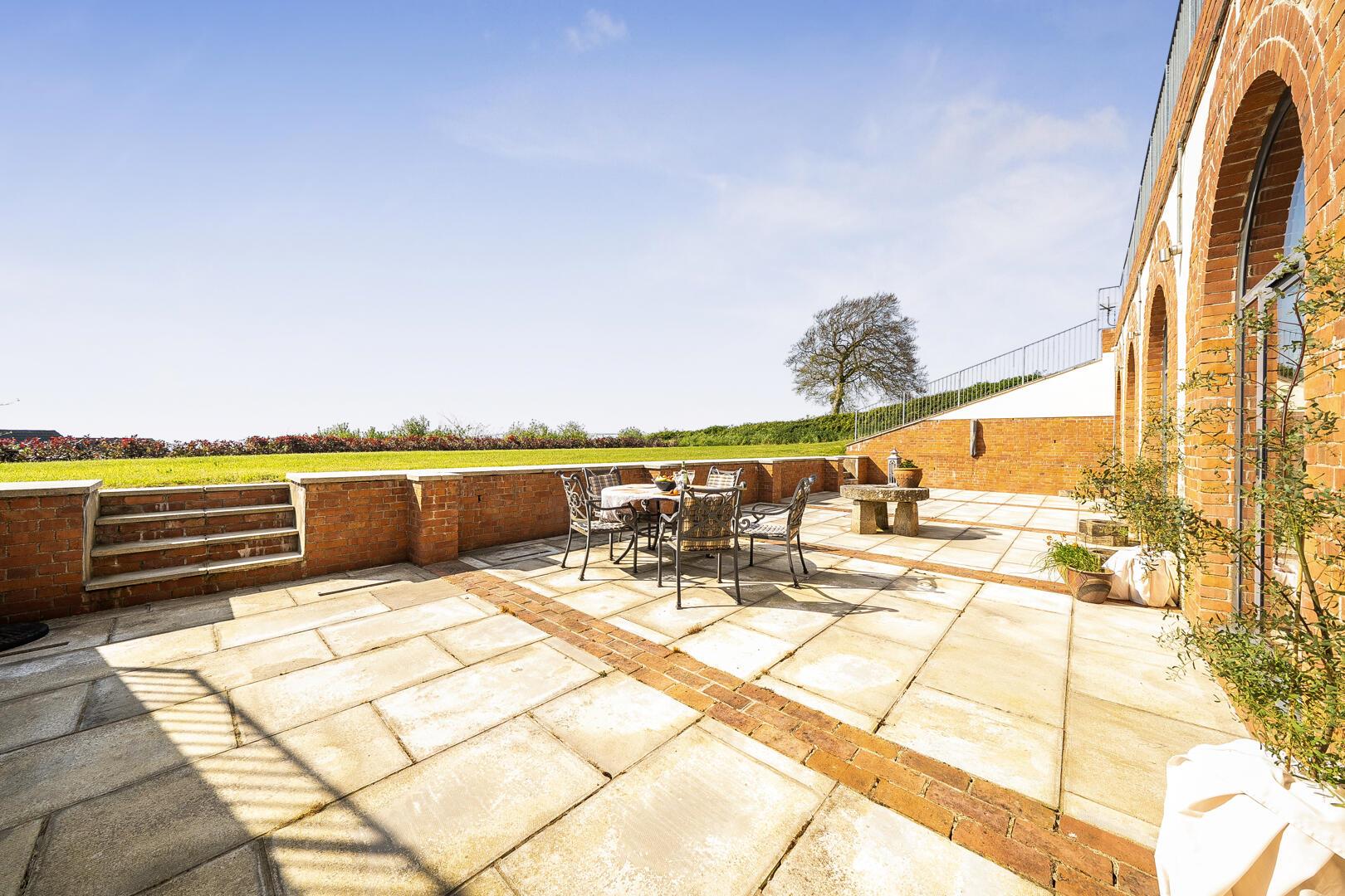 Property Image 5cc8f85b-6076-4f31-b2cf-8568bbbbc2d3