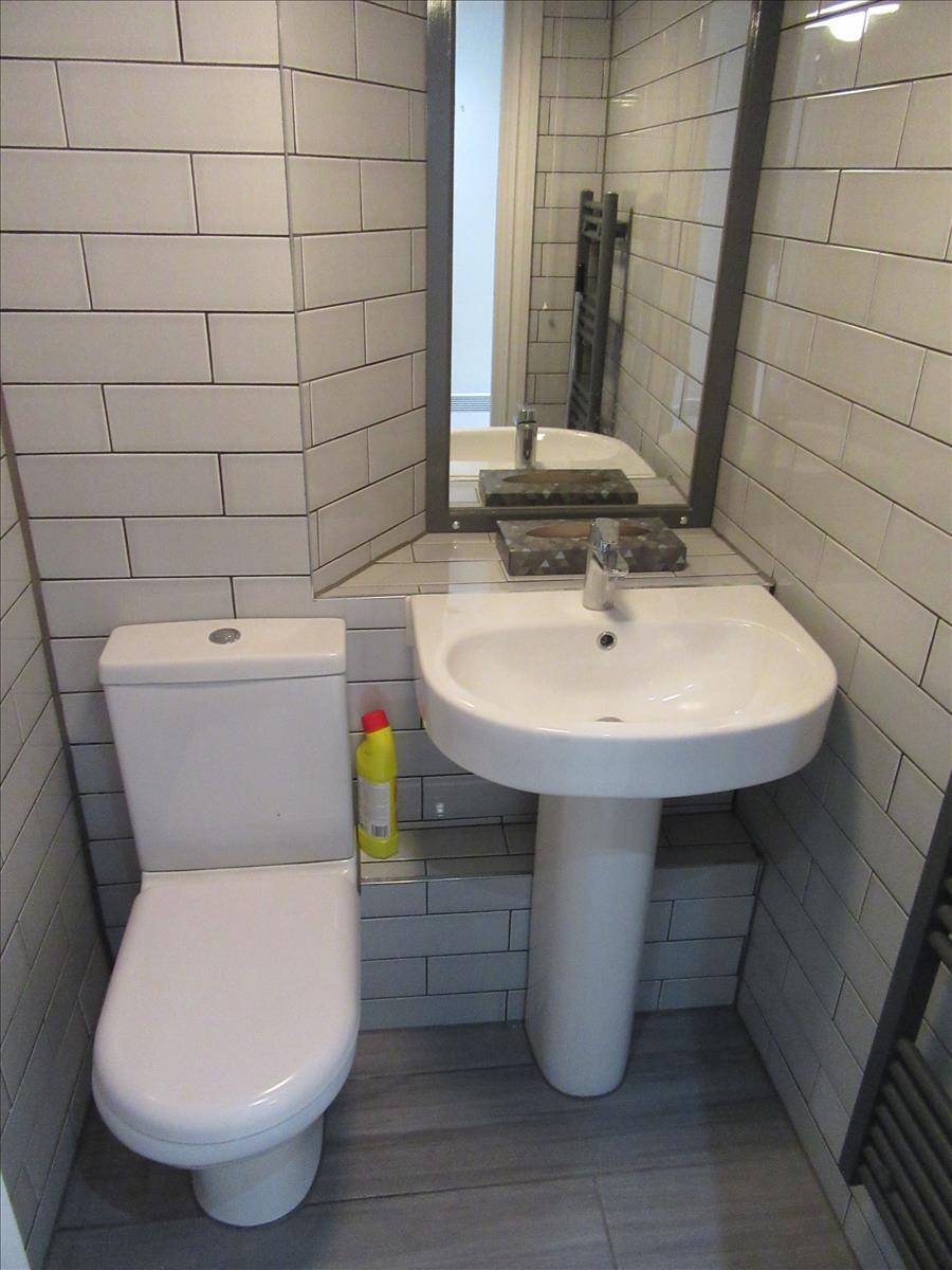 Property Image 5cce9e69-95a7-41e8-8ff6-29a15d25ea42