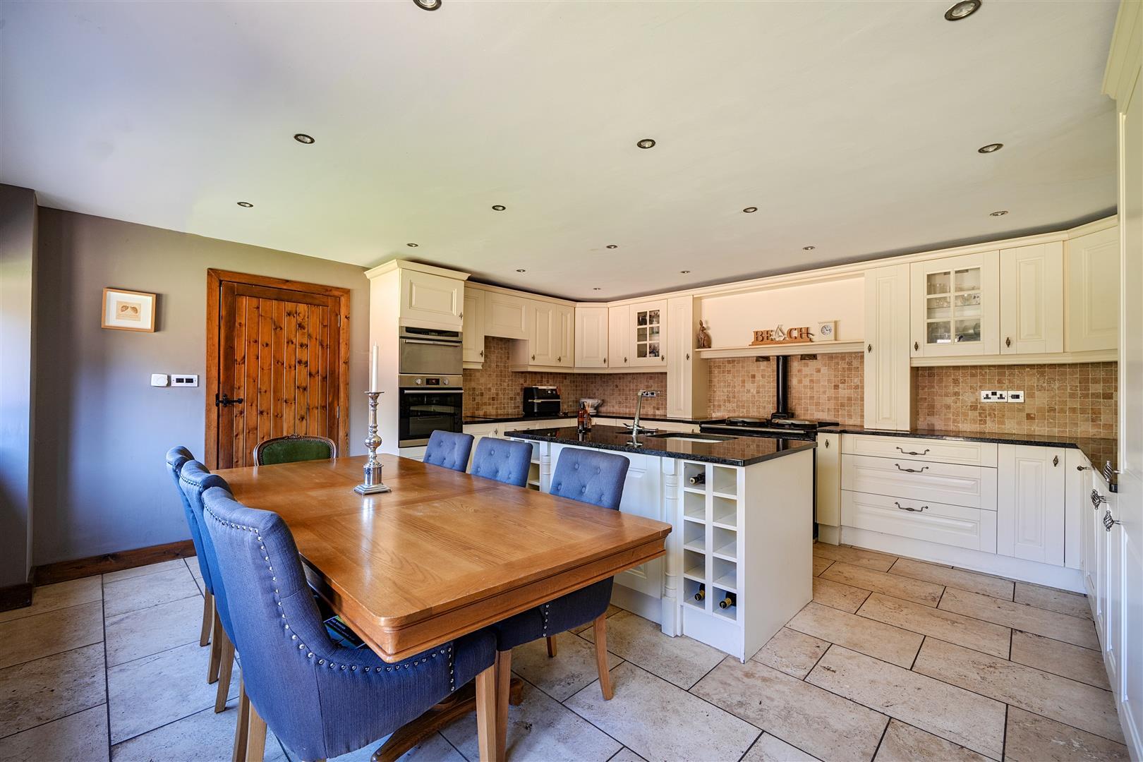 Property Image 5cd86e9a-ea6c-473f-832f-37db544f8674