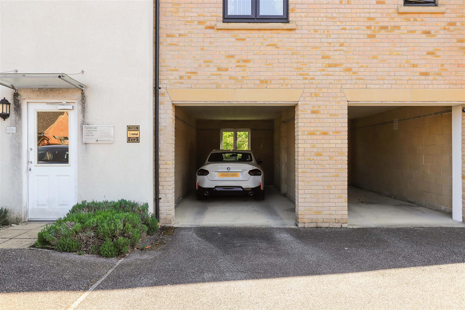 Property Image 5cea0f59-8f27-41fa-b320-8c54474fd9ad