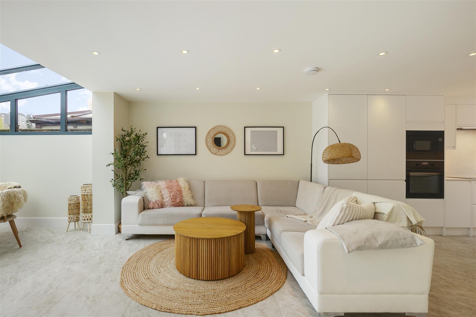 Property Image 5cf72830-593e-459e-a9b9-73cbfd93277e
