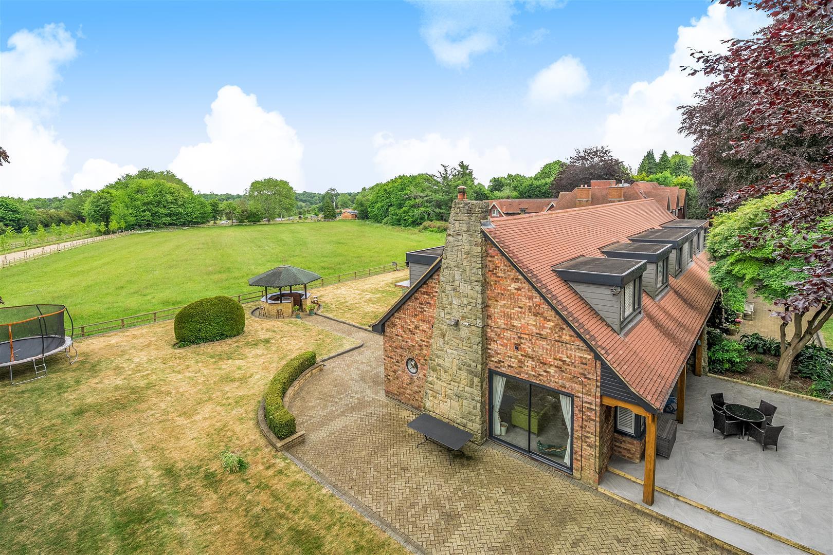 Property Image 5d009771-d1bc-45fc-8d45-3385cbe2bb54