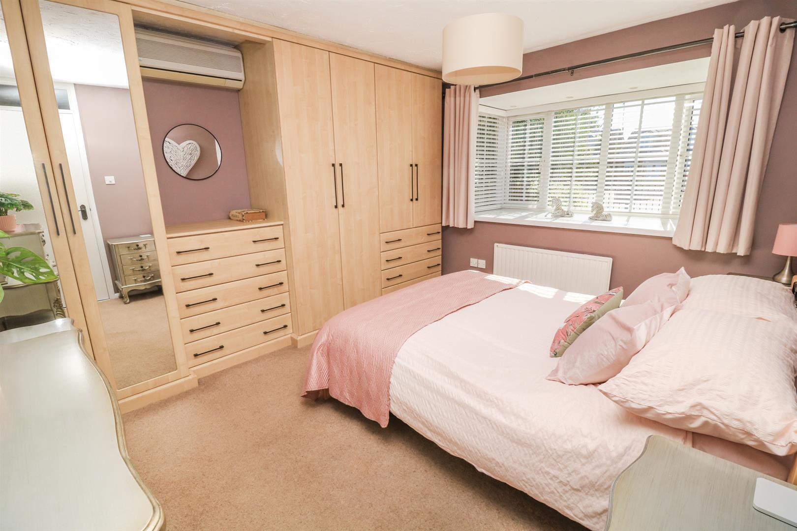 Property Image 5d019c18-ceda-4b28-be80-afda3131627c