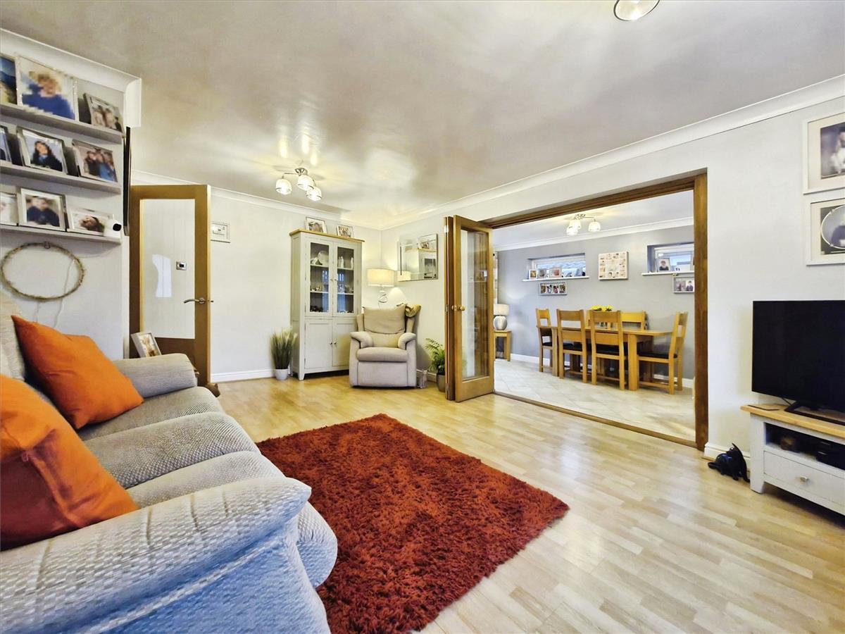 Property Image 5d090cf4-b975-4033-8f73-088a7a44eb3e