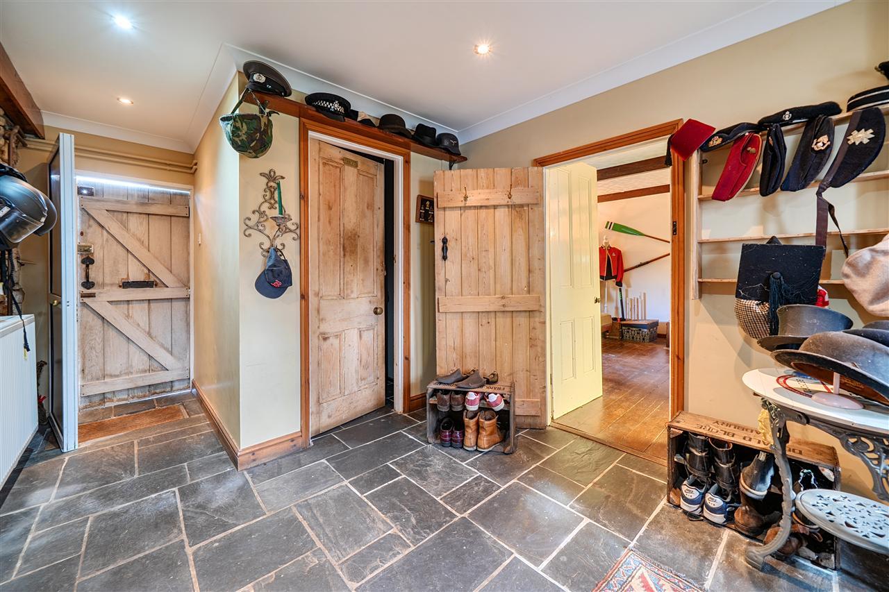 Property Image 5d2e5de5-eed4-4796-bb49-f3253cff2aa7