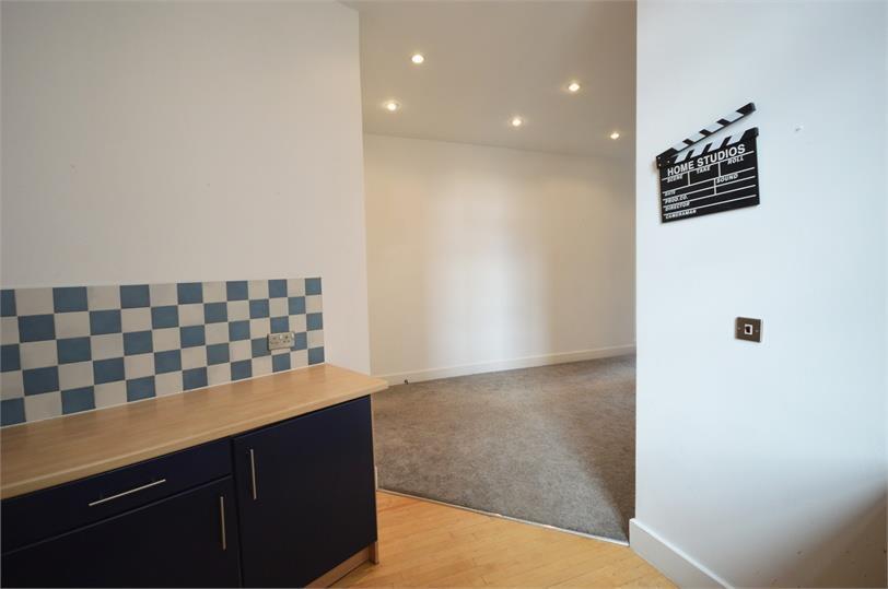 Property Image 5d368796-c3c9-4e72-9230-06ddb00a3eb7