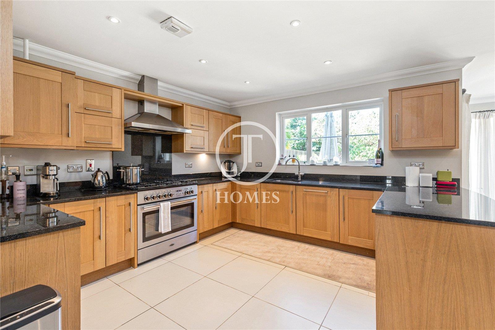 Property Image 5d73beae-45e1-4dd4-836a-a4ee3837f638