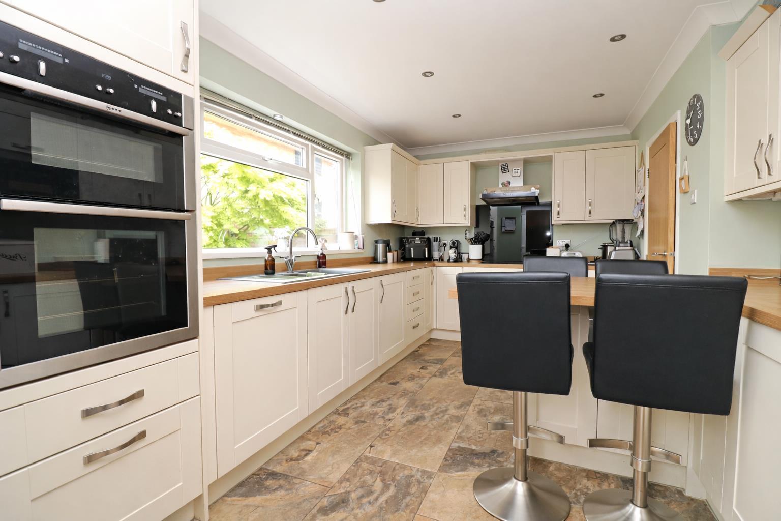Property Image 5d81a9d6-d6c9-4fba-9fc9-4dba32867d0a