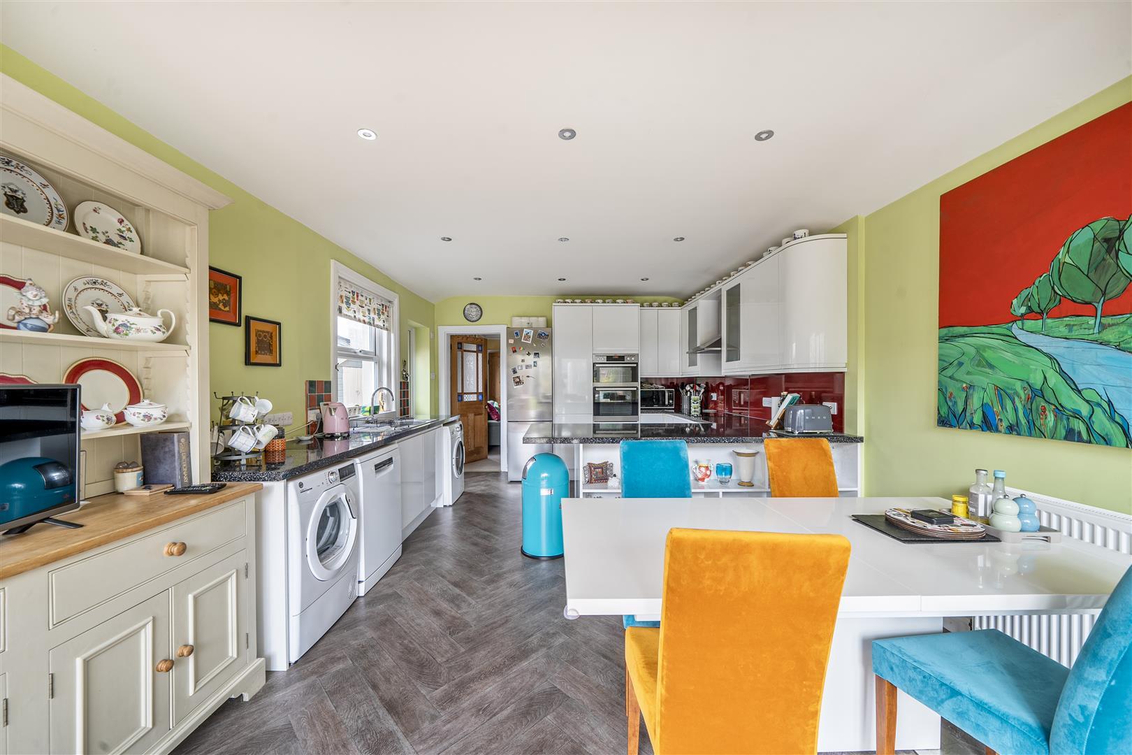 Property Image 5d888da5-121e-43c0-ba69-2cdf073b1a50