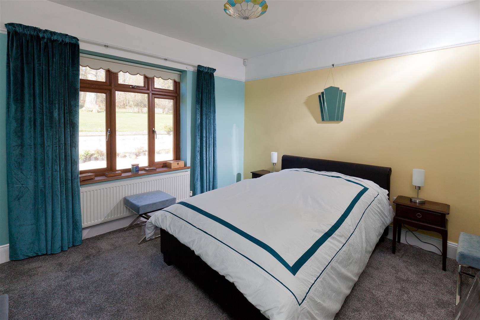 Property Image 5d8d0a44-44c7-4b99-bdc3-41924bf954e0