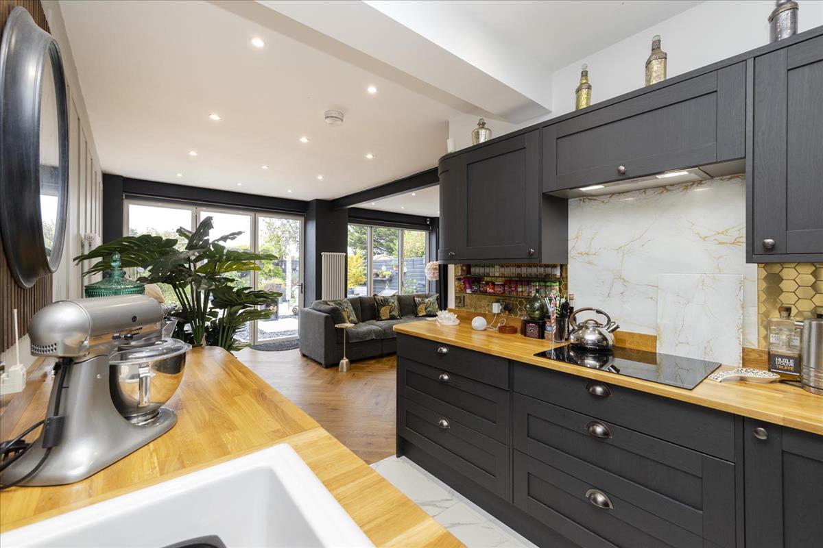 Property Image 5d8ddabe-d56a-4fd1-8bc8-f78858ec7ed8