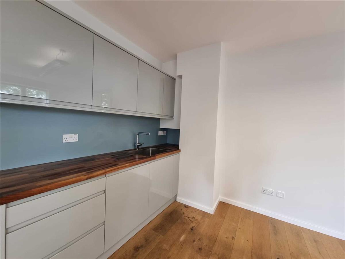 Property Image 5d9ad813-2630-4be9-a112-7f1591748801