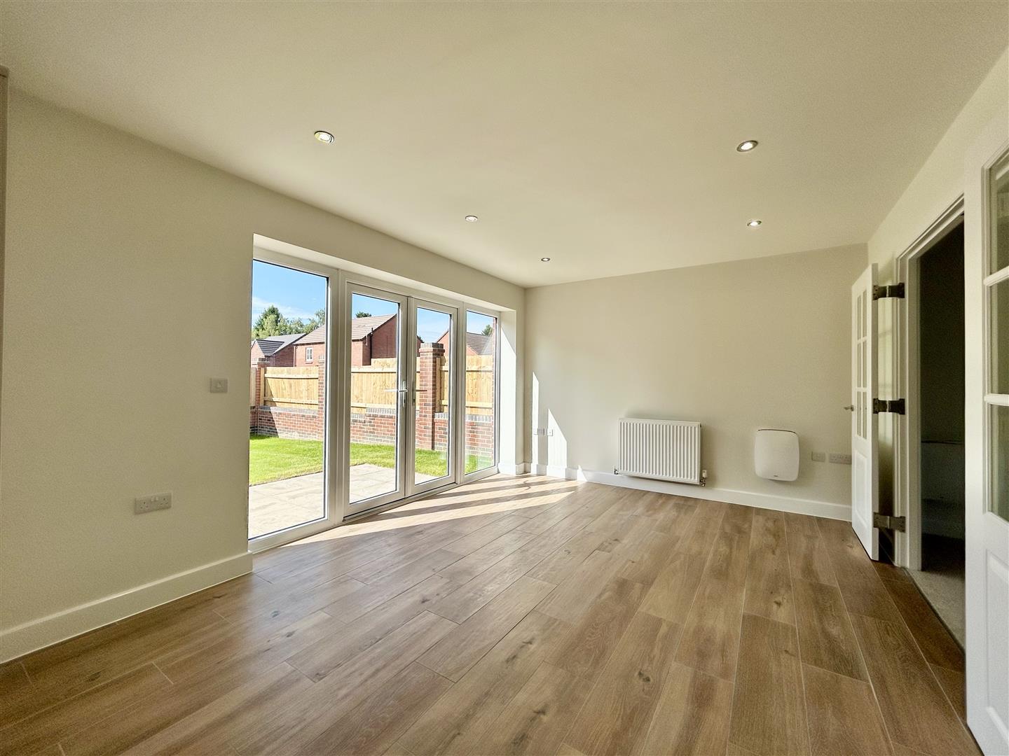 Property Image 5db14364-3674-4c79-bb1c-0a6f46be196f