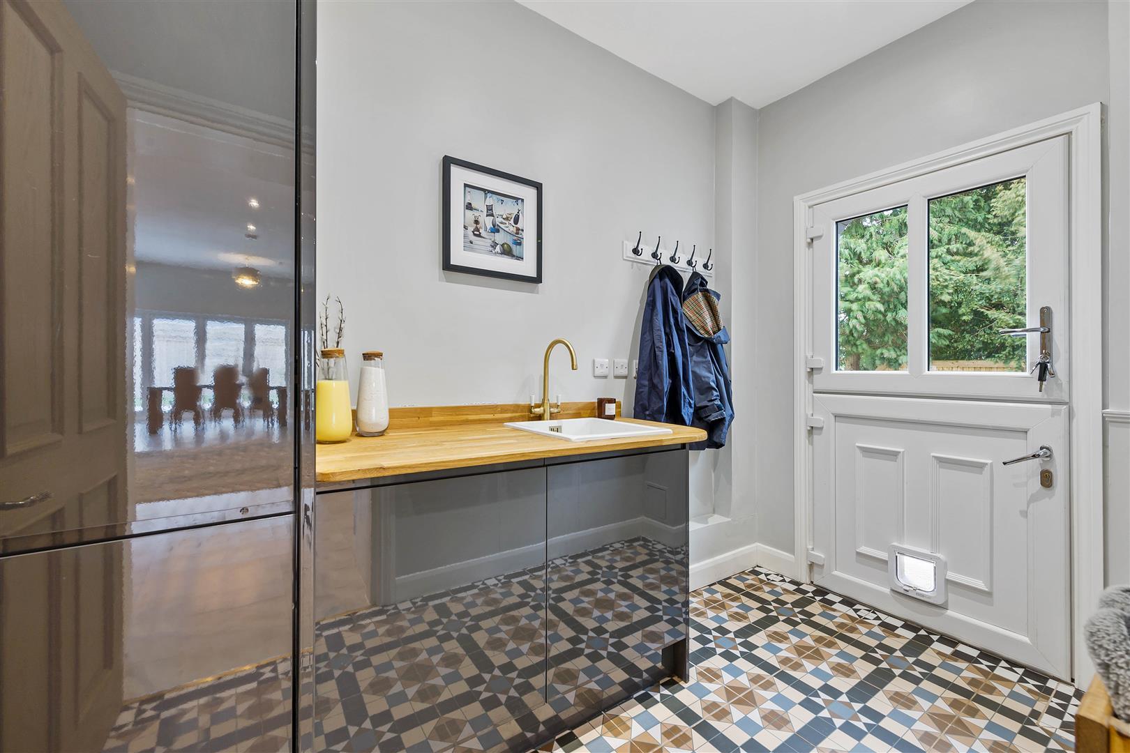 Property Image 5db7c6e4-d402-486d-93e6-89f7363347e1