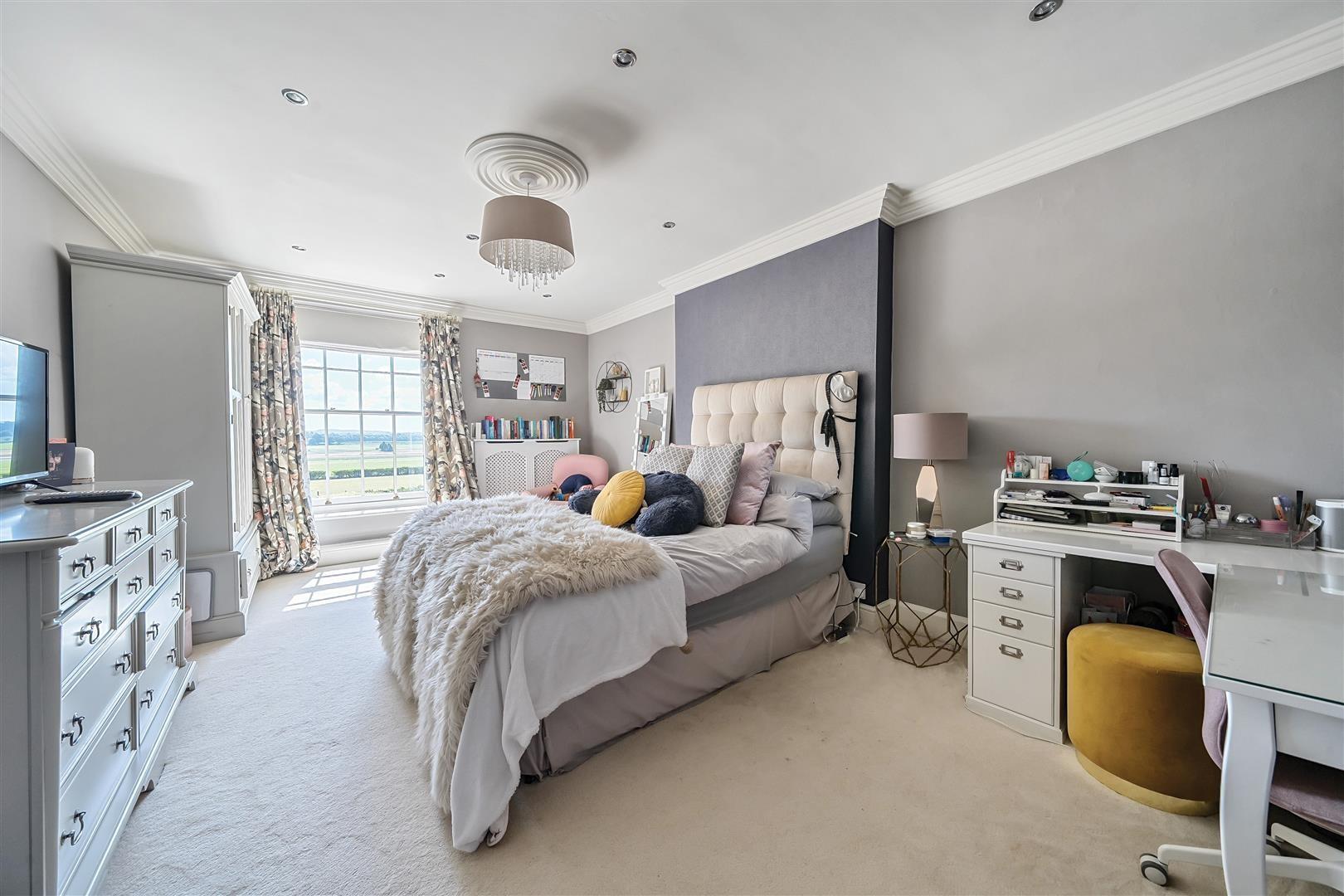 Property Image 5df571fb-083c-43d2-8df2-fc75c8c67178