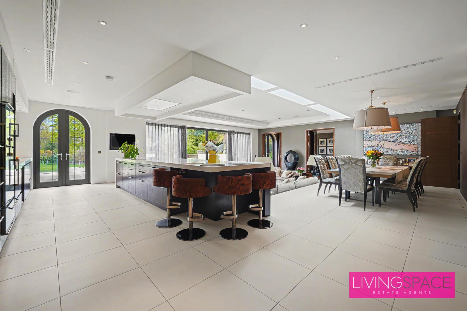 Property Image 5e221480-4841-4d39-b920-2c2fb7b00bd7