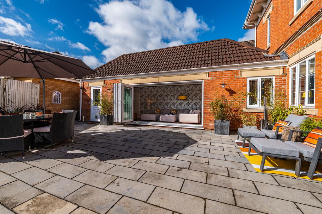 Property Image 5e25c3a3-dc9e-4c33-9ce2-03899d6daef9