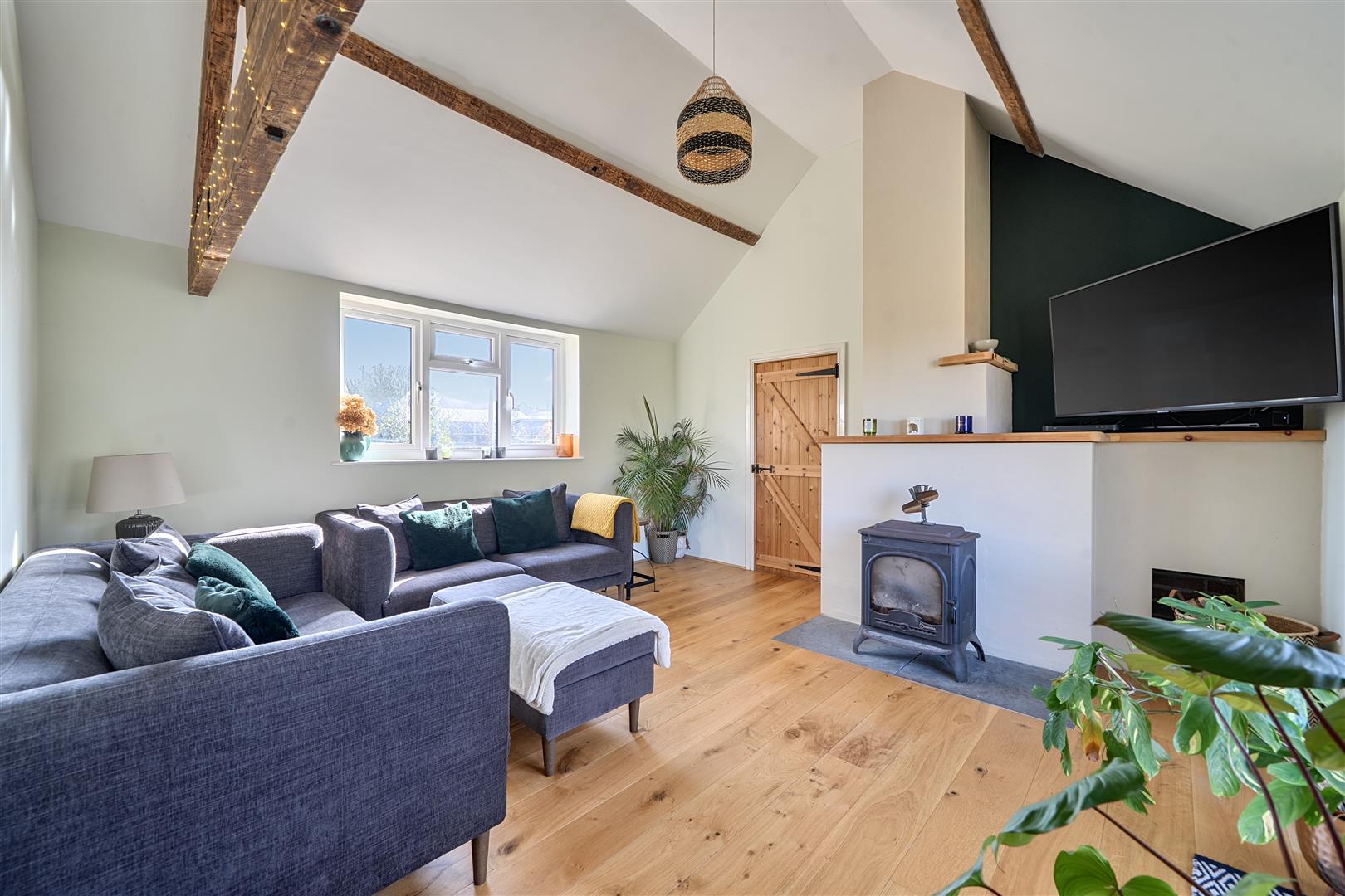 Property Image 5e2fc4c7-c83e-40af-a010-7413289cb788
