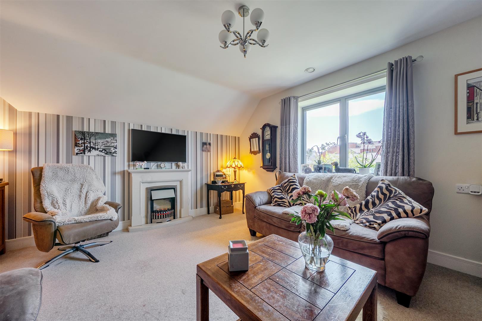 Property Image 5e43686f-767d-41b2-bee1-b3b90edfe9c0
