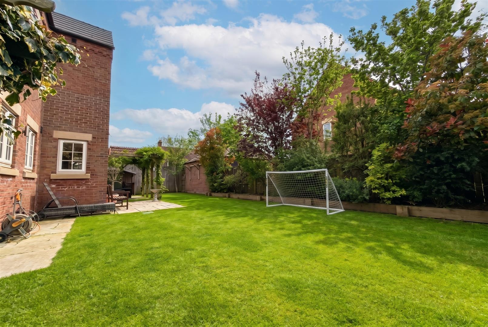 Property Image 5e44414e-5c46-4905-9682-86c15925dfe3