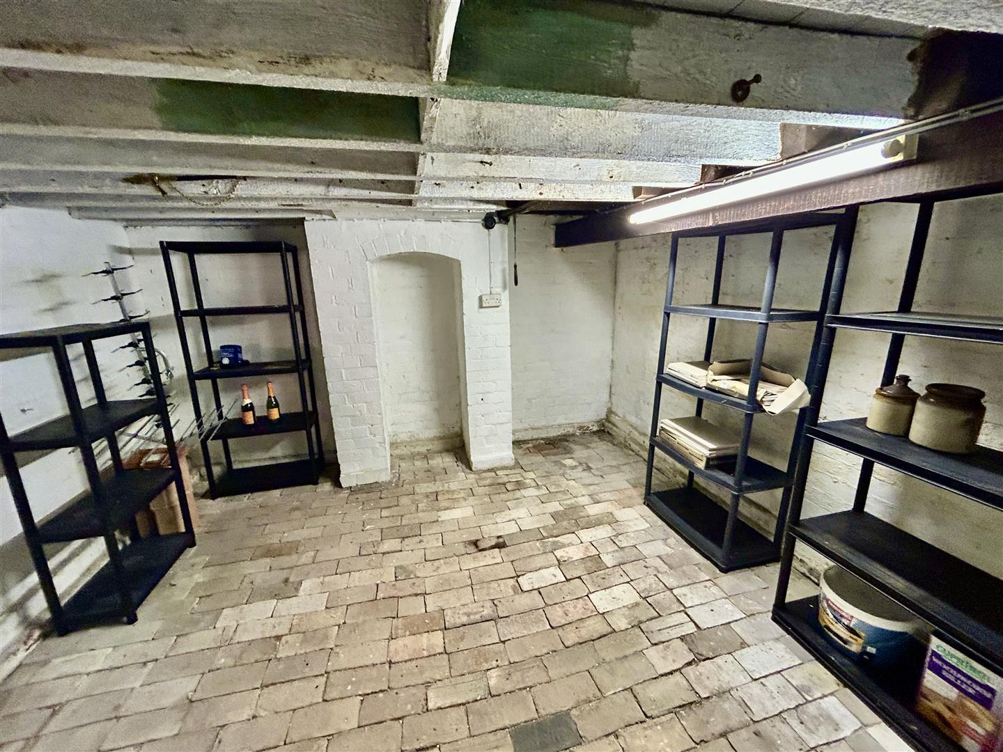 Property Image 5e5a73bd-a40b-4092-ae67-117c373bd584