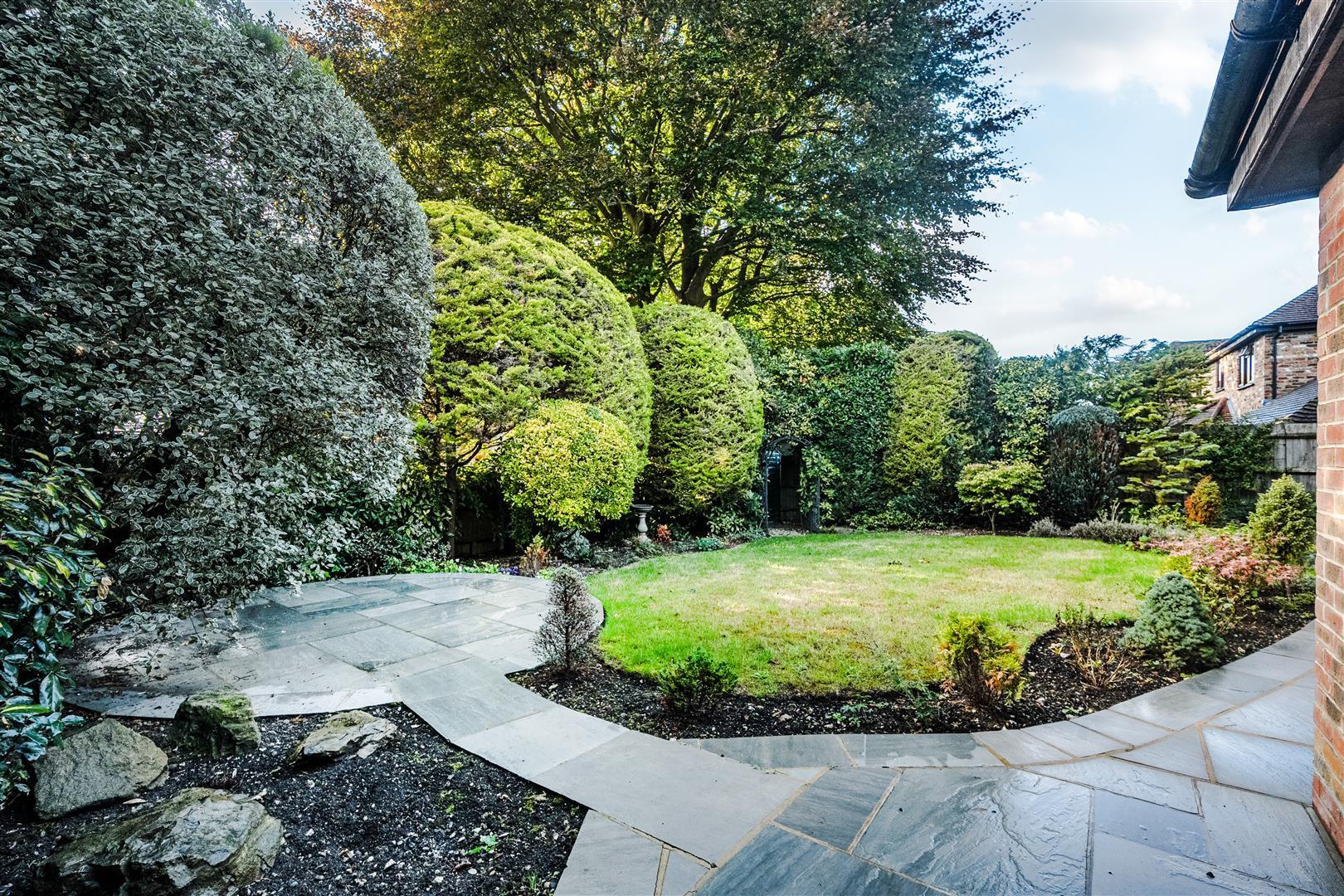 Property Image 5e5bc73d-1c92-43d0-8aa4-7b25781b3a44