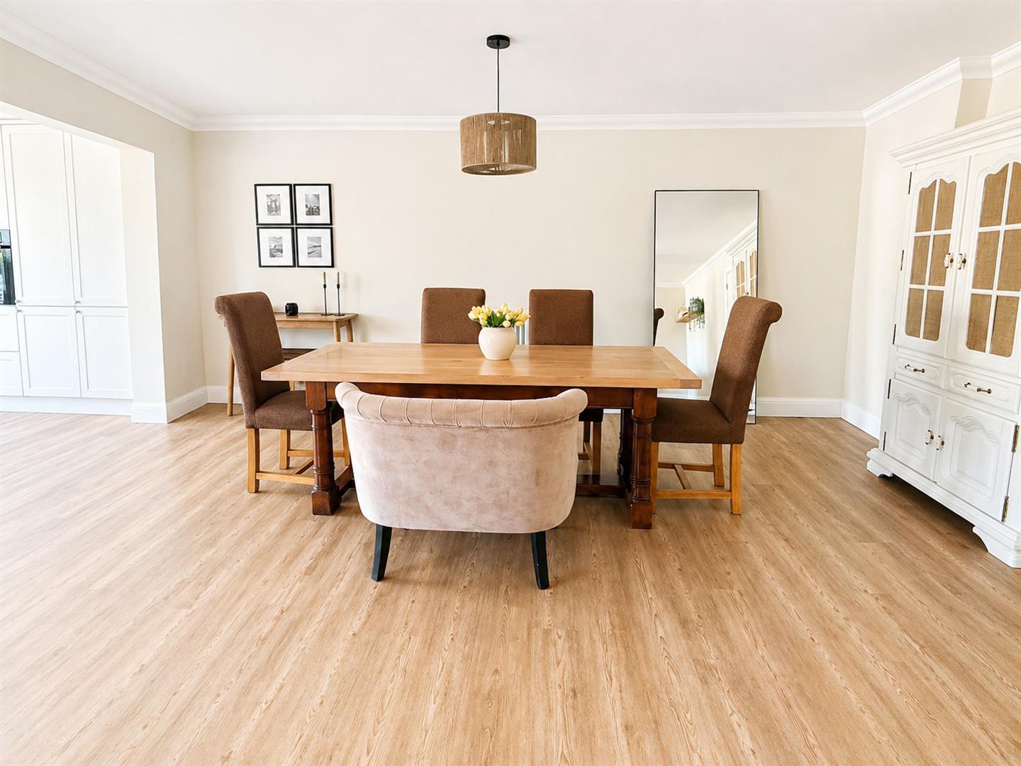 Property Image 5e6dc8a5-3622-4bfc-9073-93d65bfe2d1c