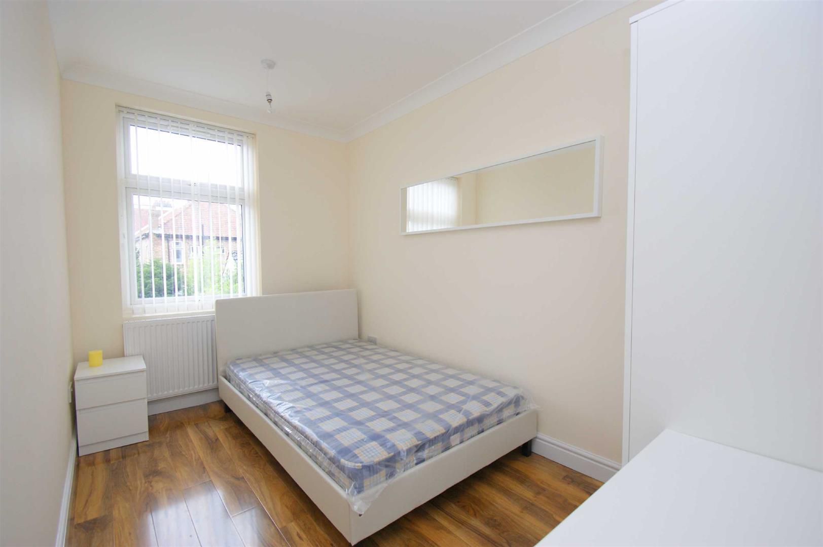 Property Image 5e6ef758-9461-411e-90d2-2b7f56e64afc